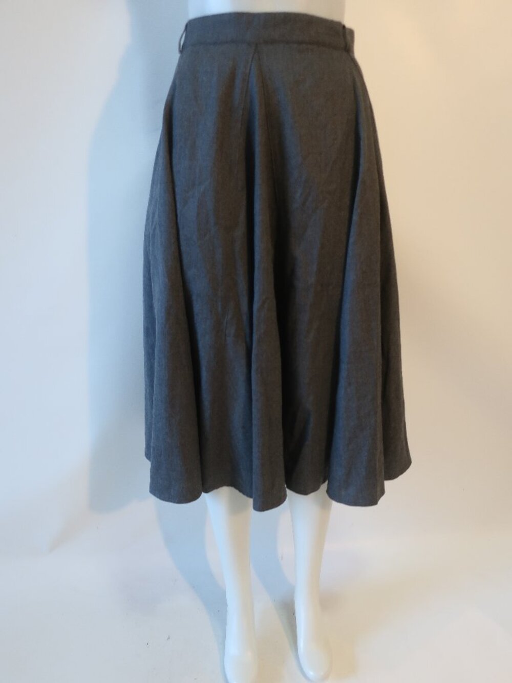 Women Escada by Margaretha Ley (Item-172) Gray Wool Cashmere Midi Skirt 34 US/M